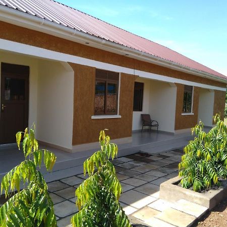 Kalalo Cottage Inn Pakwach المظهر الخارجي الصورة