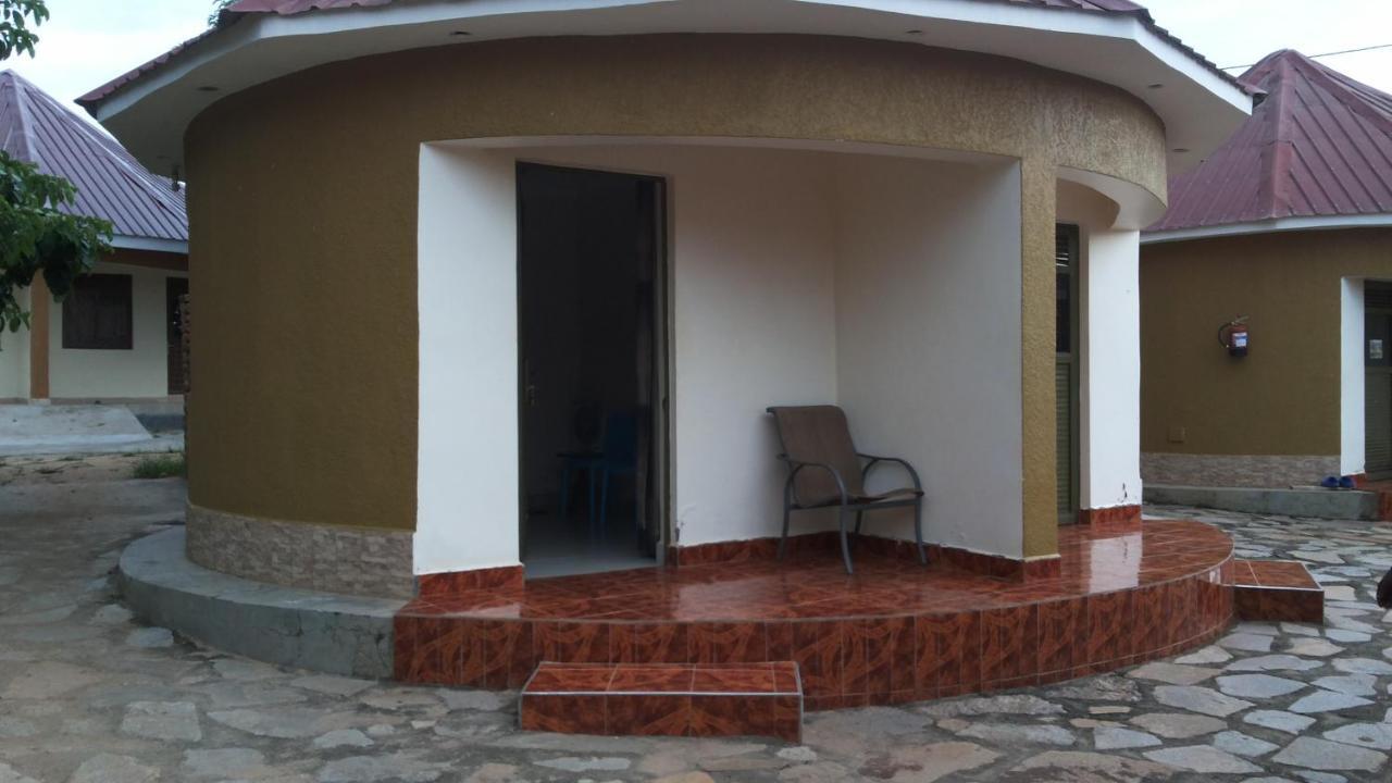 Kalalo Cottage Inn Pakwach المظهر الخارجي الصورة