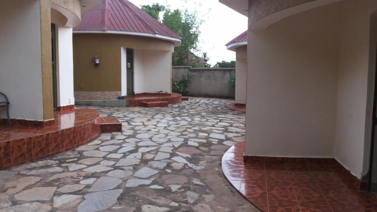 Kalalo Cottage Inn Pakwach المظهر الخارجي الصورة