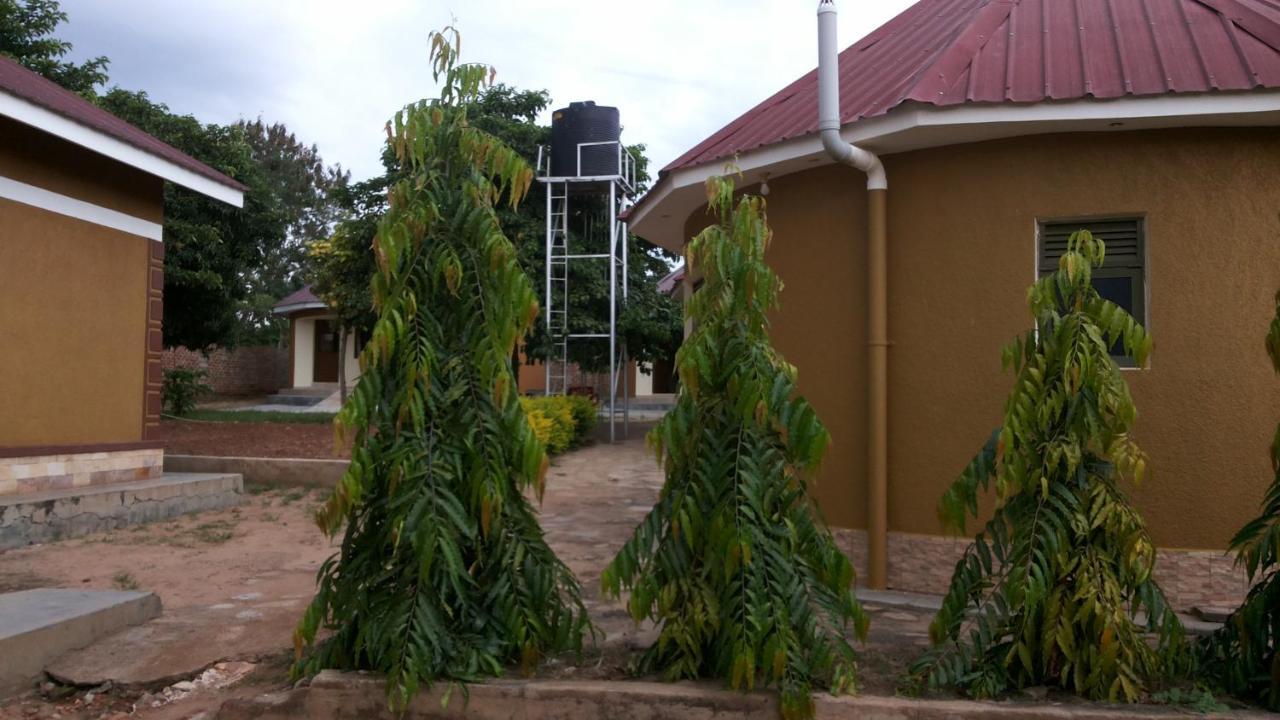 Kalalo Cottage Inn Pakwach المظهر الخارجي الصورة